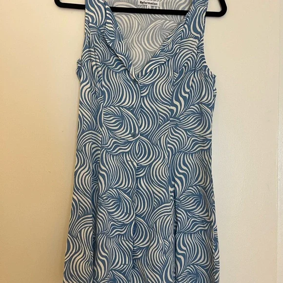 Reformation Rilynn Dress- Wave Print - Picture 2 of 4